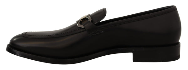 حذاء سلفاتوري فيراغامو من الجلد الأسود الناعم Gancio Bit Loafers