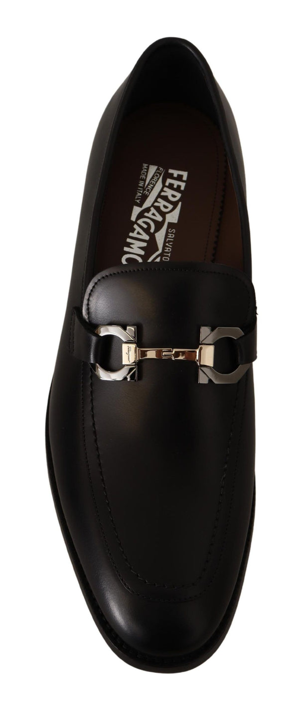 حذاء سلفاتوري فيراغامو من الجلد الأسود الناعم Gancio Bit Loafers
