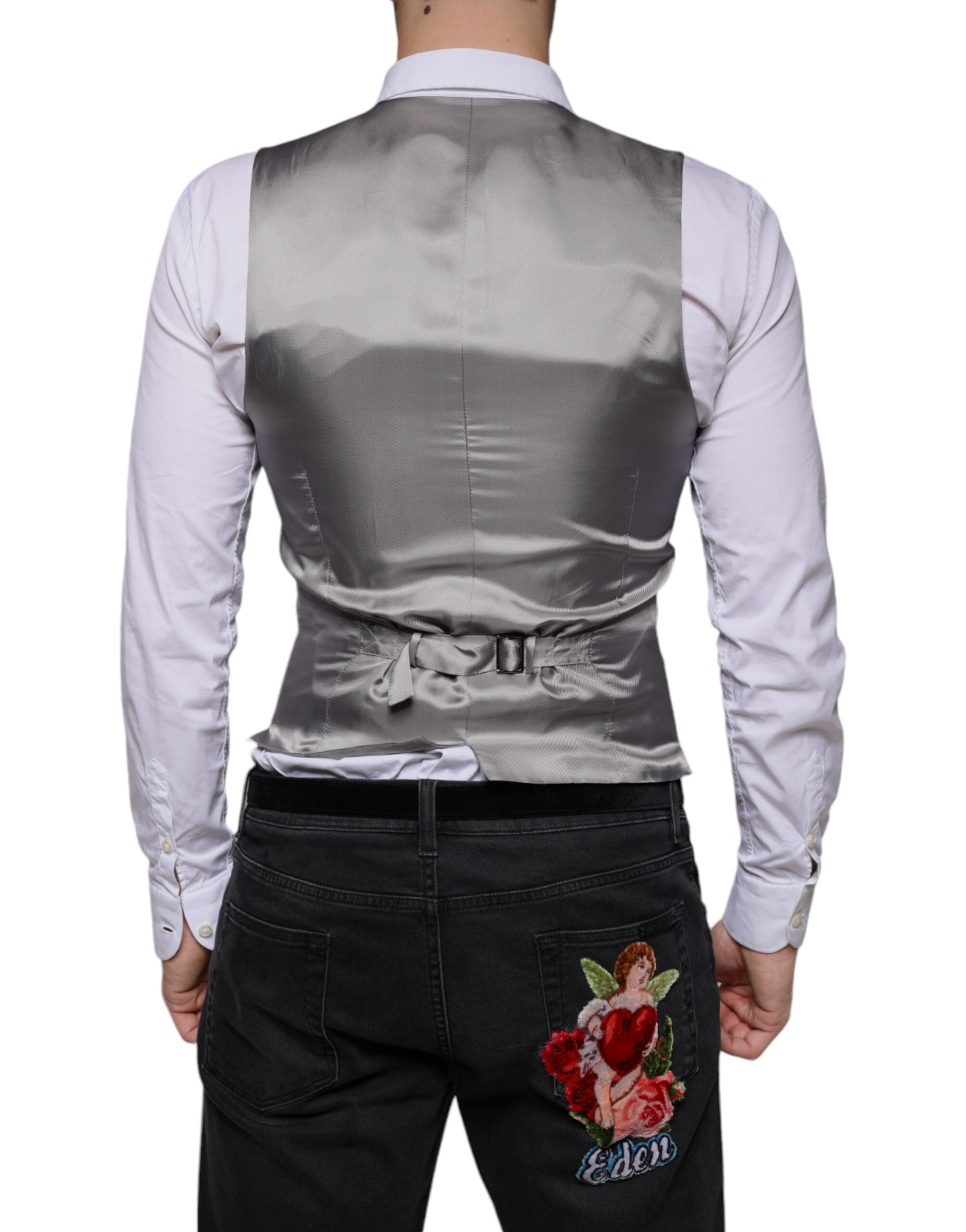 Outfito.ae