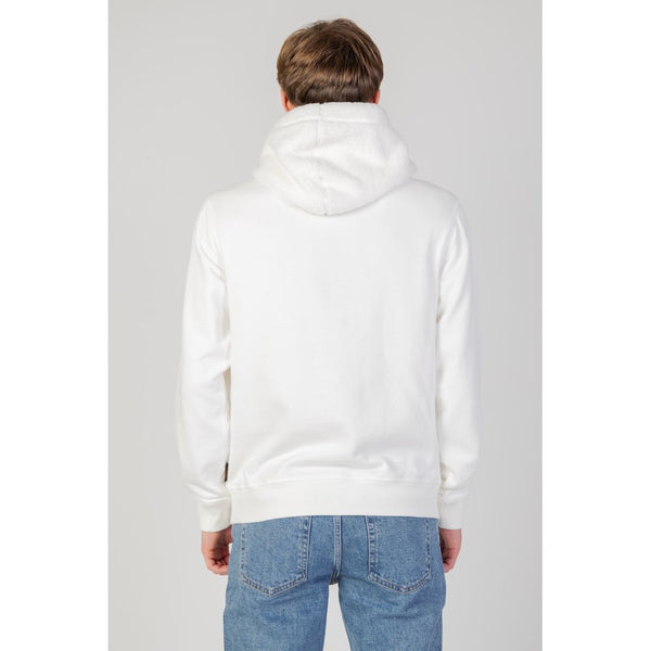 Outfito.ae