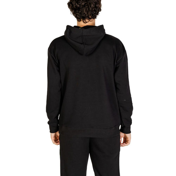 Outfito.ae