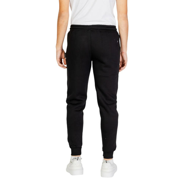 Outfito.ae