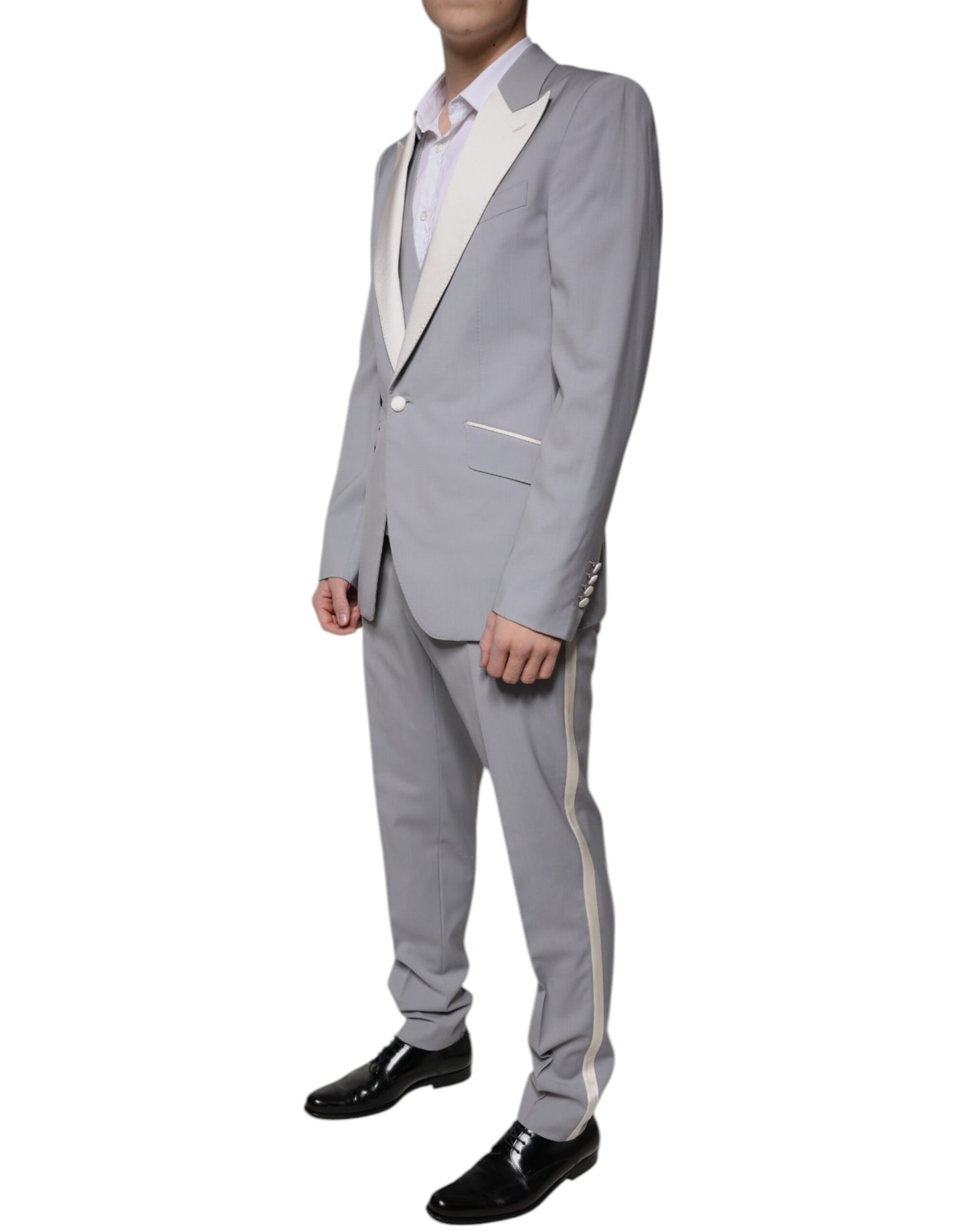 Outfito.ae