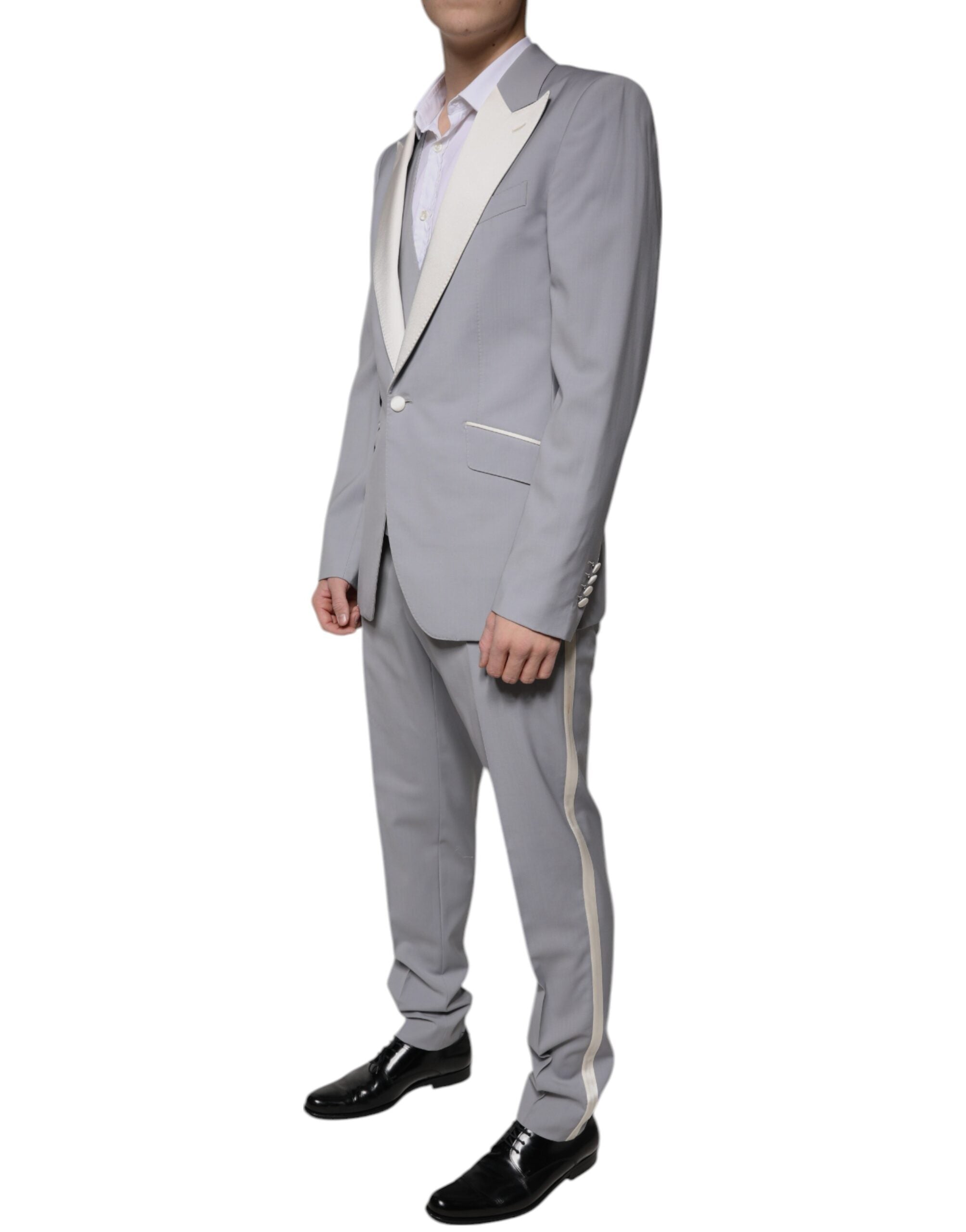Outfito.ae