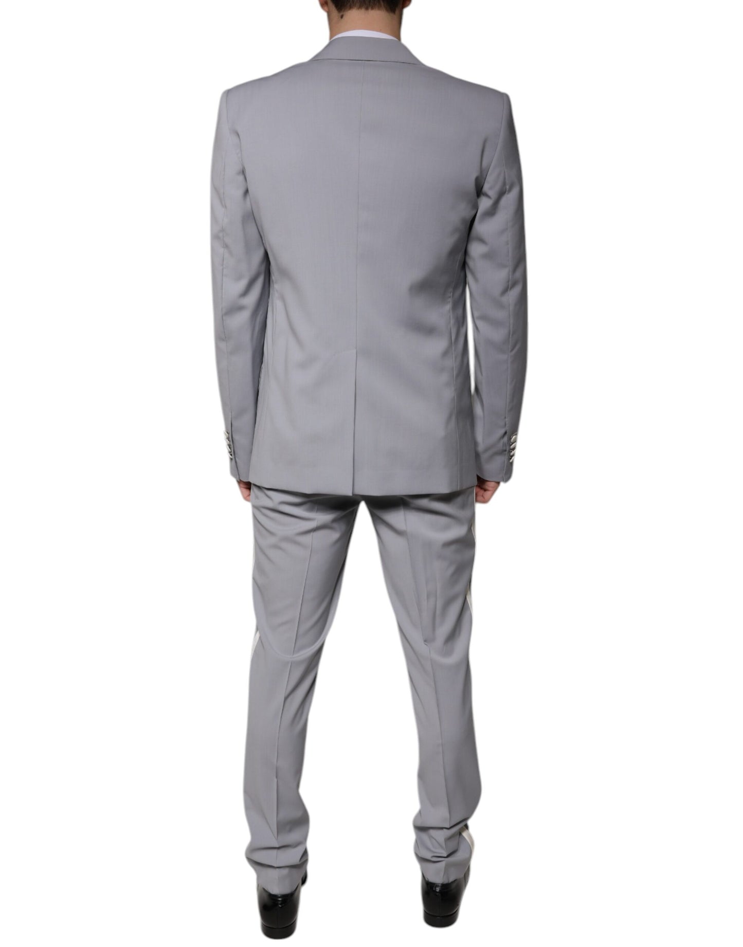 Outfito.ae