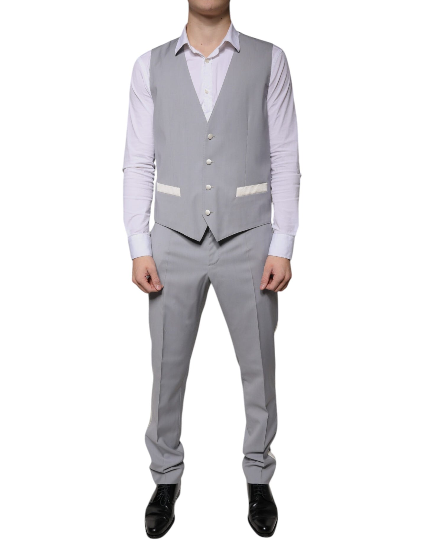 Outfito.ae