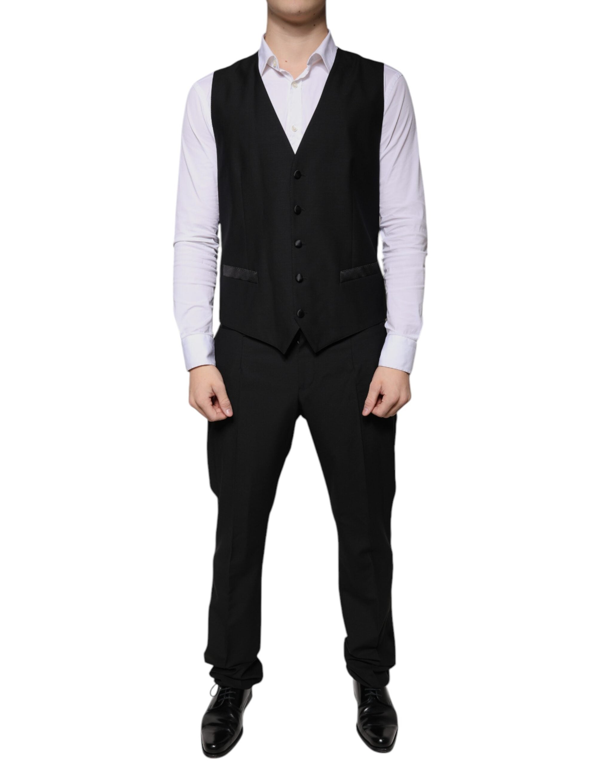 Outfito.ae