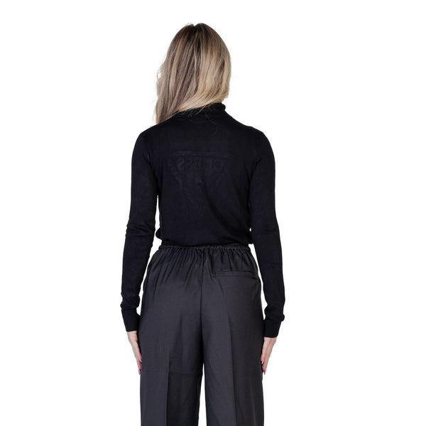 Outfito.ae