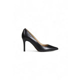 Guess Leather Logo Outfito.ae