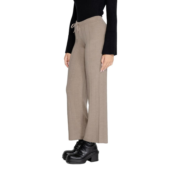 Outfito.ae