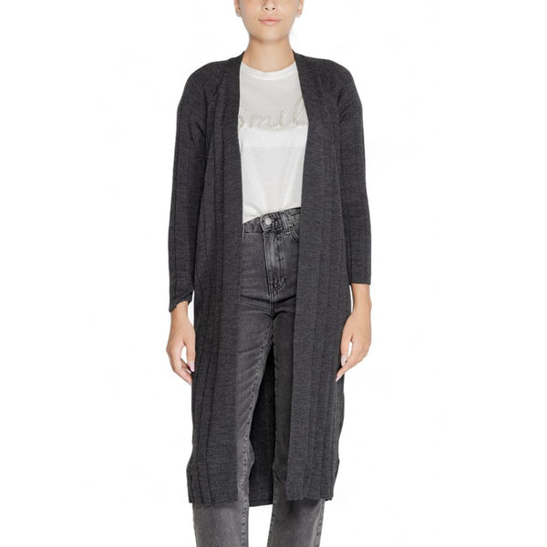 Only Outfito.ae