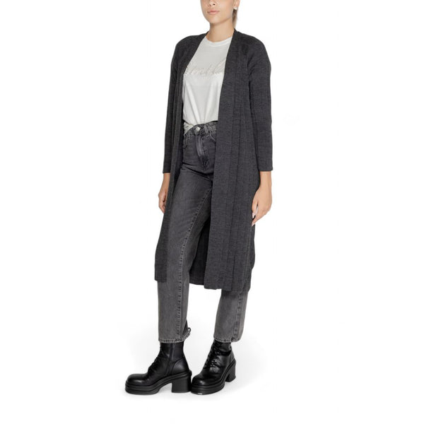 Outfito.ae