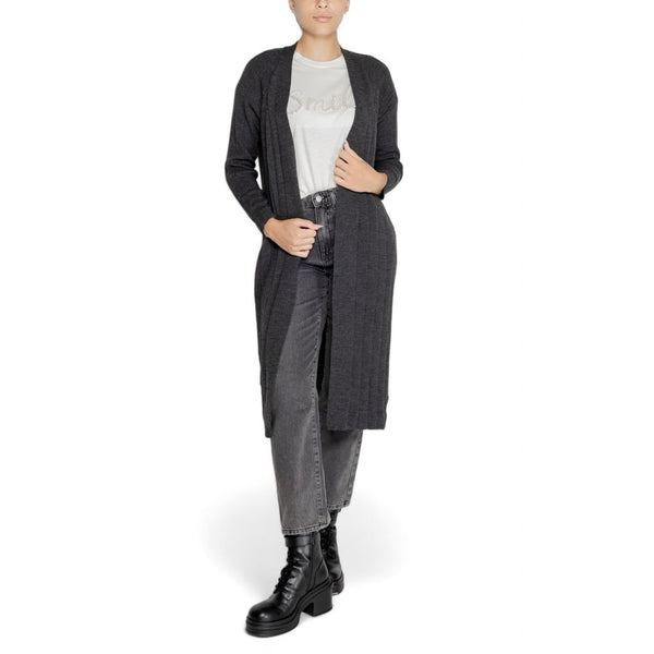 Outfito.ae