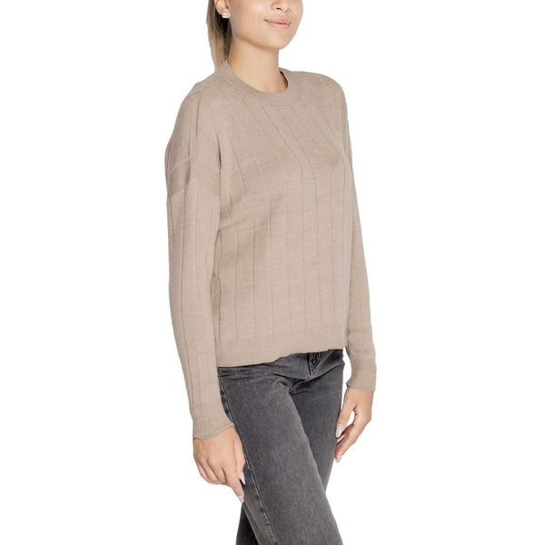 Outfito.ae
