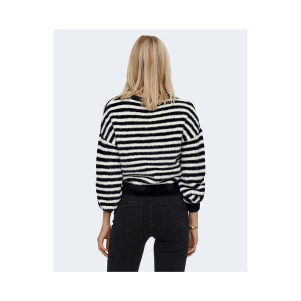 Outfito.ae