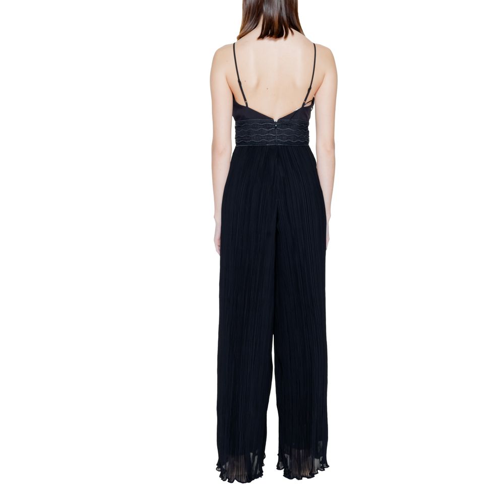 Outfito.ae