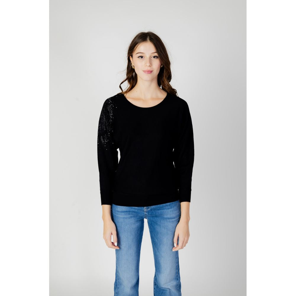 Outfito.ae