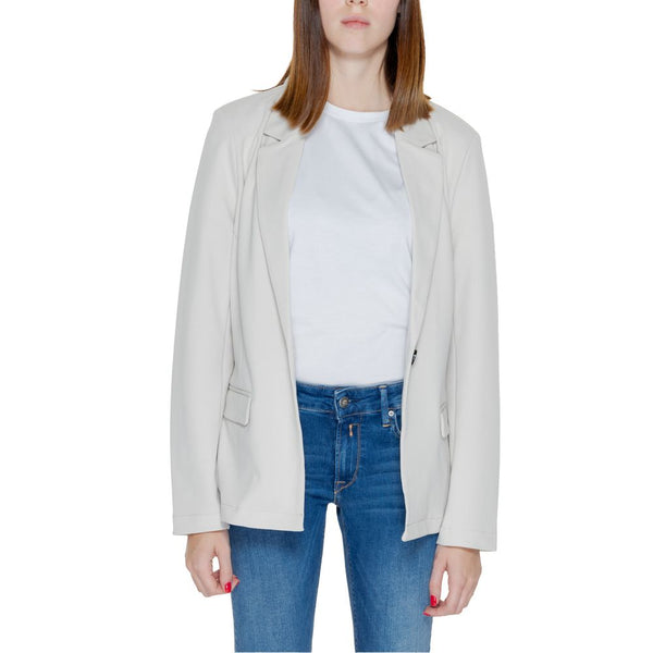 Outfito.ae