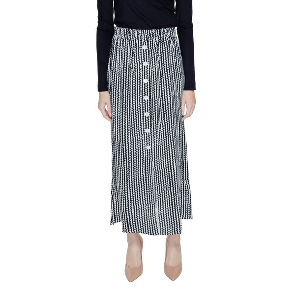 Only Outfito.ae