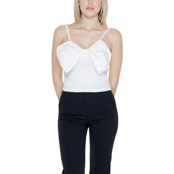 Outfito.ae