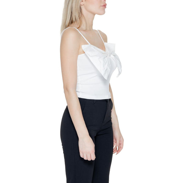 Outfito.ae