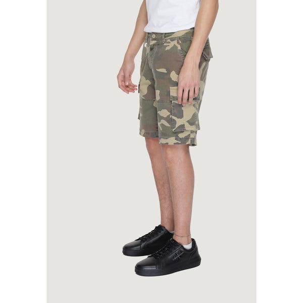 Outfito.ae