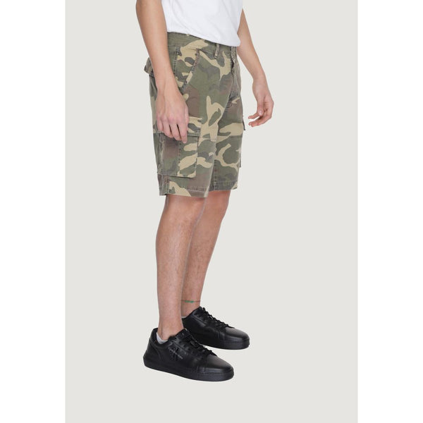 Outfito.ae