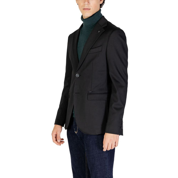Outfito.ae