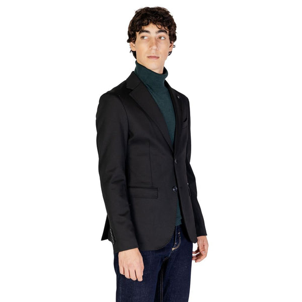 Outfito.ae
