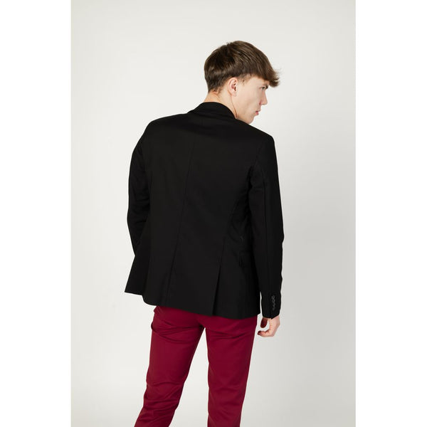 Outfito.ae