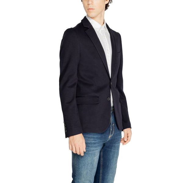 Outfito.ae