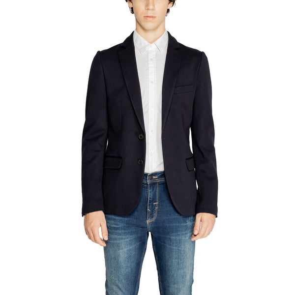 Outfito.ae