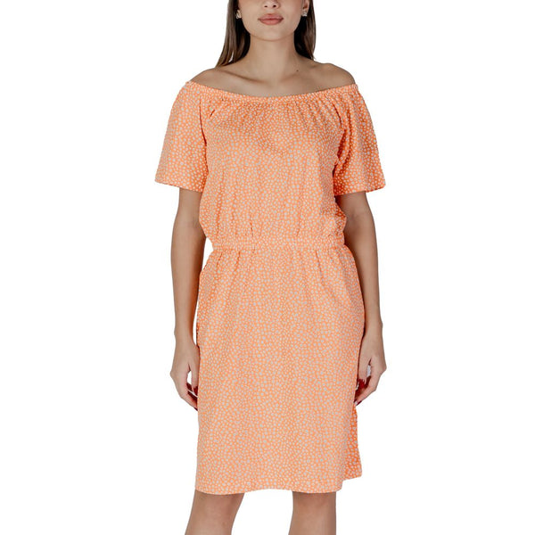B.Young Cotton Outfito.ae