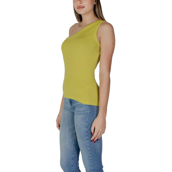 Outfito.ae