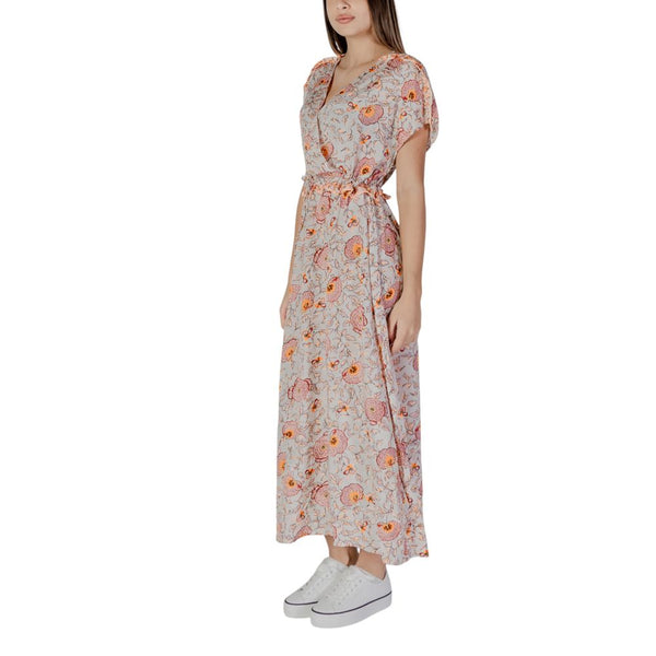 Outfito.ae