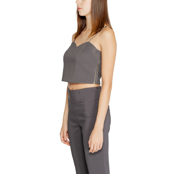 Outfito.ae