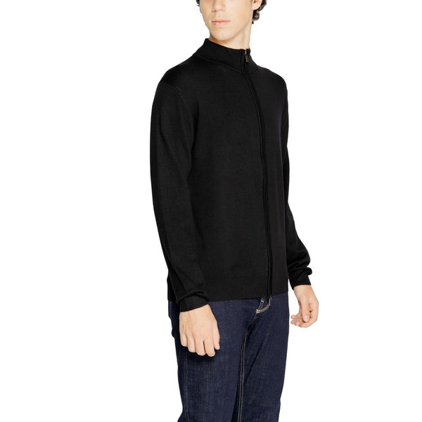 Outfito.ae