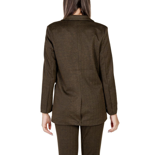 Outfito.ae