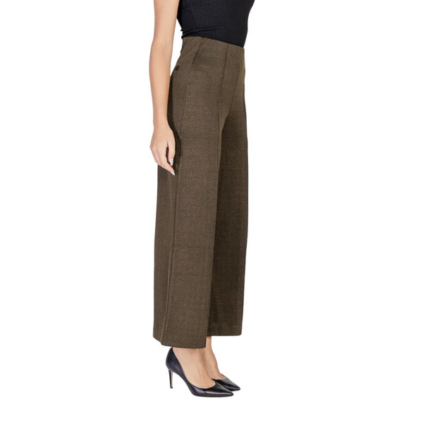 Outfito.ae