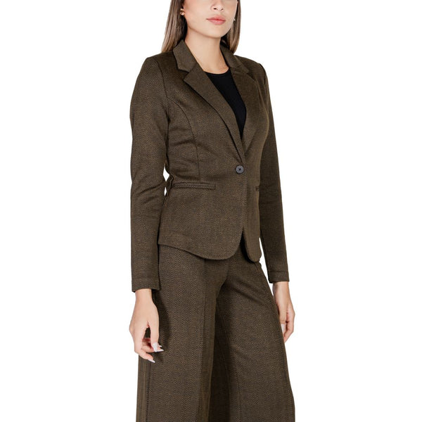 Outfito.ae
