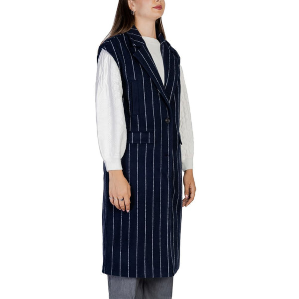 Outfito.ae