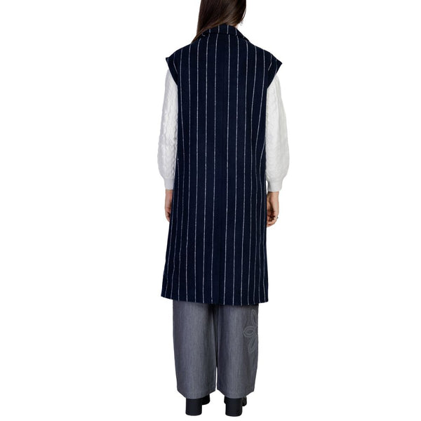 Outfito.ae