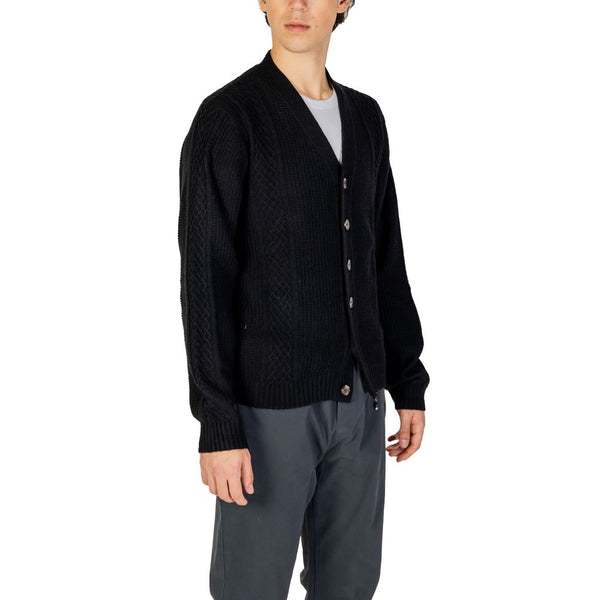 Outfito.ae