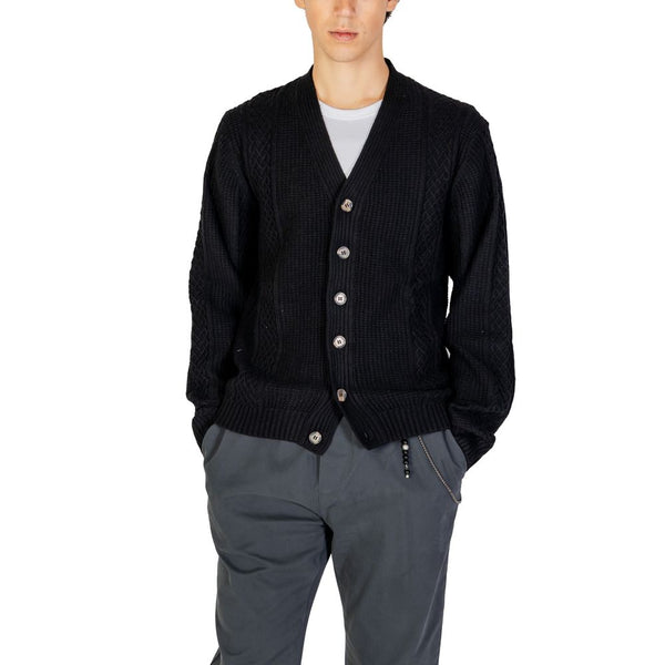 Outfito.ae