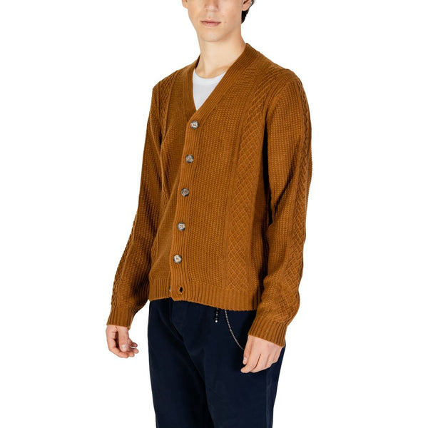 Outfito.ae