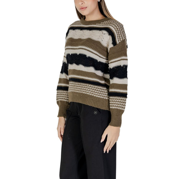 Outfito.ae