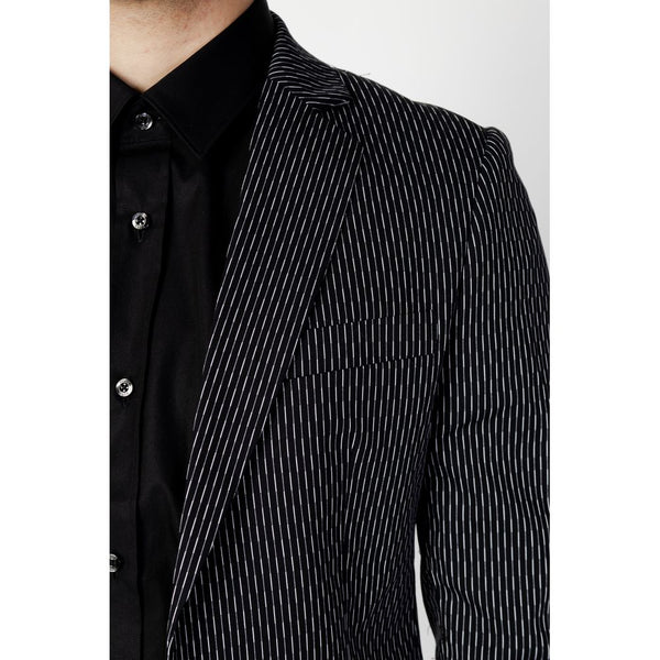 Outfito.ae