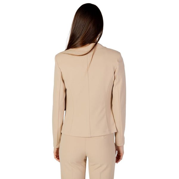 Outfito.ae