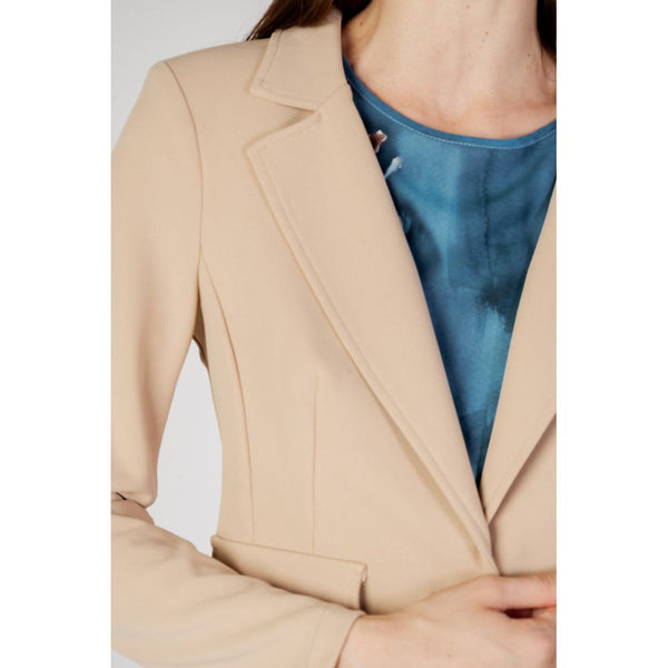 Outfito.ae