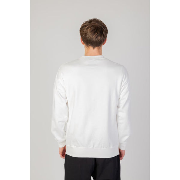 Outfito.ae